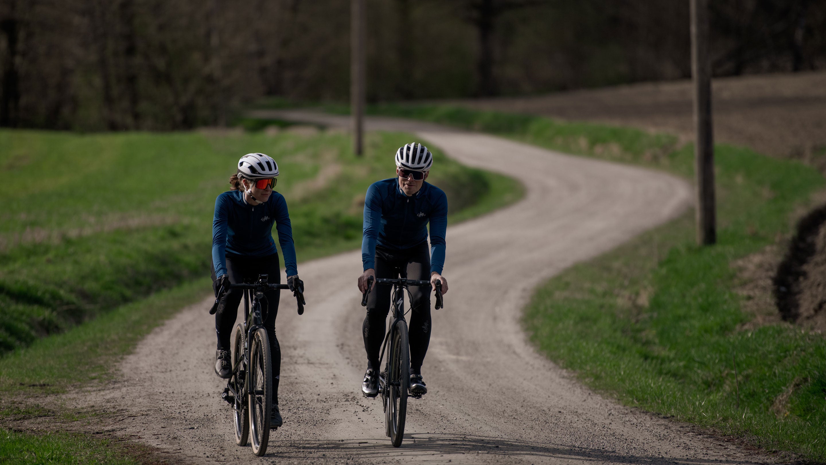Conquering the Cold: A Cyclist's Guide to Dressing from Summer to Wint –  Sigr