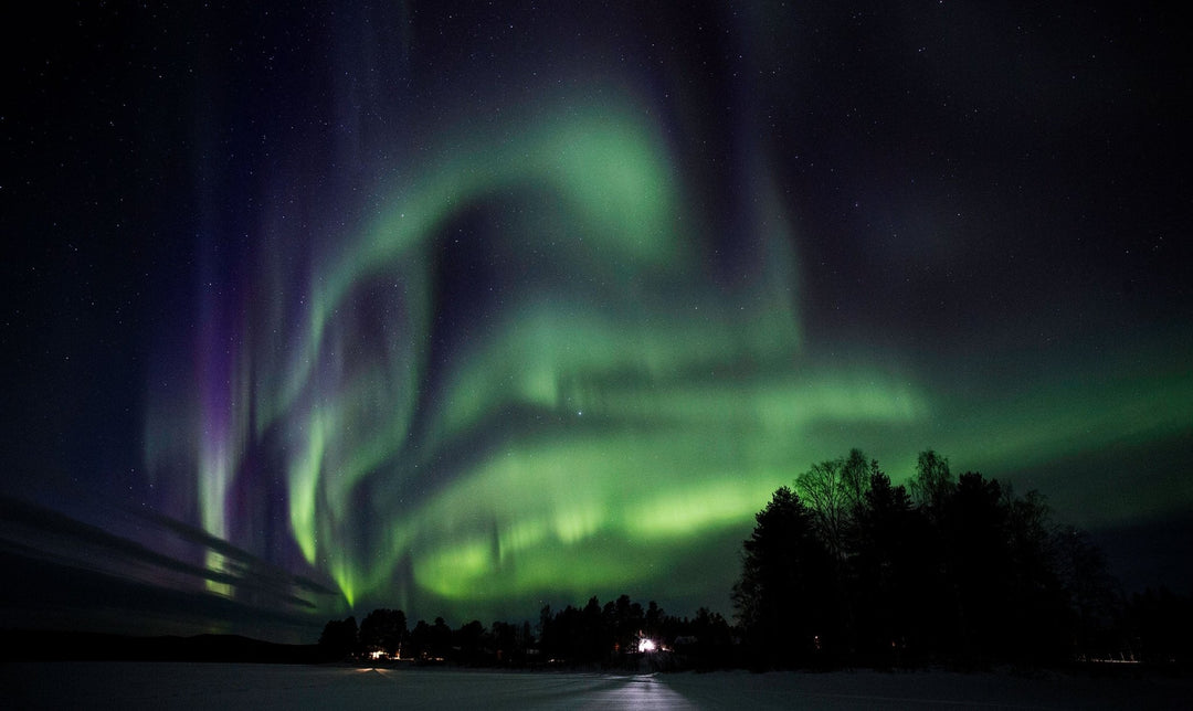 The Swirling Aurora and the Spirit of Adventure - Sigr