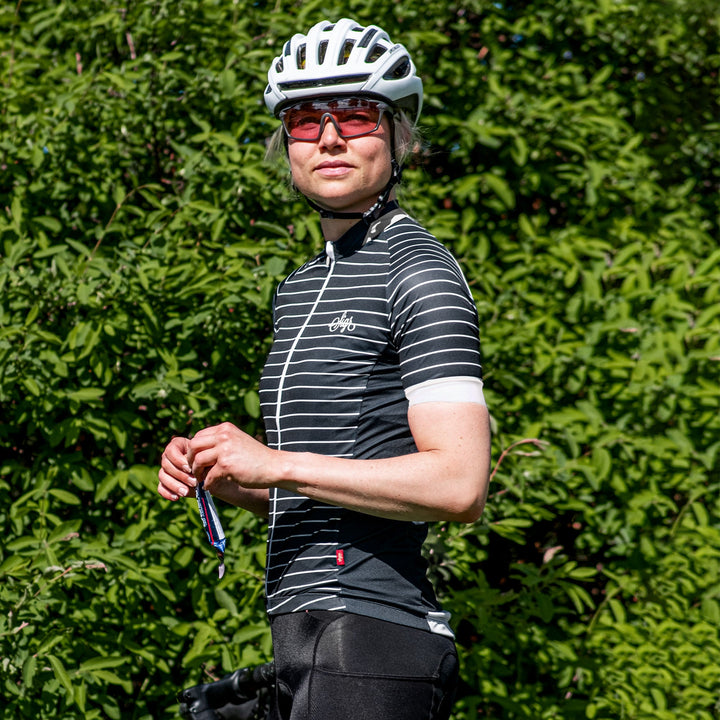 Black Horizon Women's Cycling Jersey by Sigr Cycling Clothing