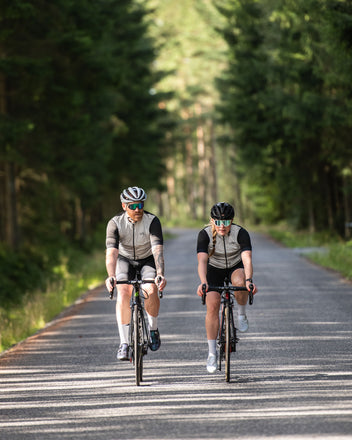 Experience Unparalleled Road Cycling Clothing and Accessories | Sigr